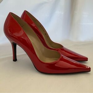 NEW Stuart Weitzman red patent leather heel